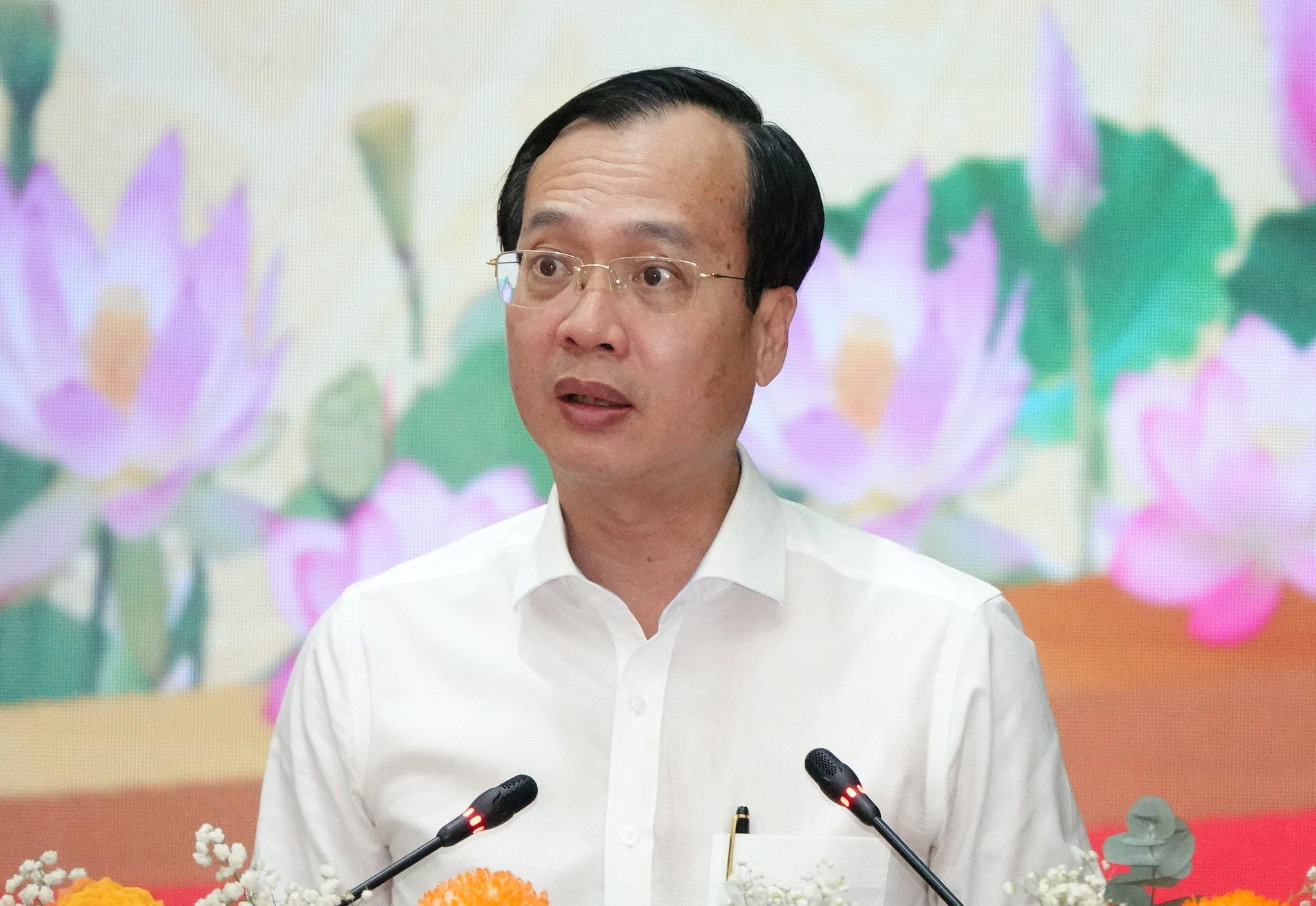 nhan luc 4