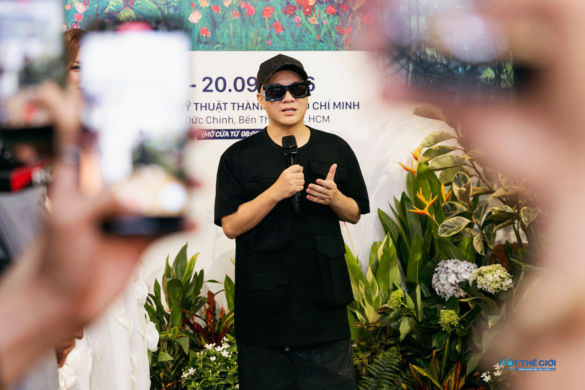 0175DMC EXHIBITION 