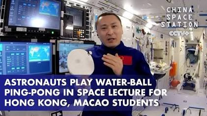Màn đánh bóng bàn bằng ‘bóng nước’ ngoạn mục trên trạm vũ trụ 