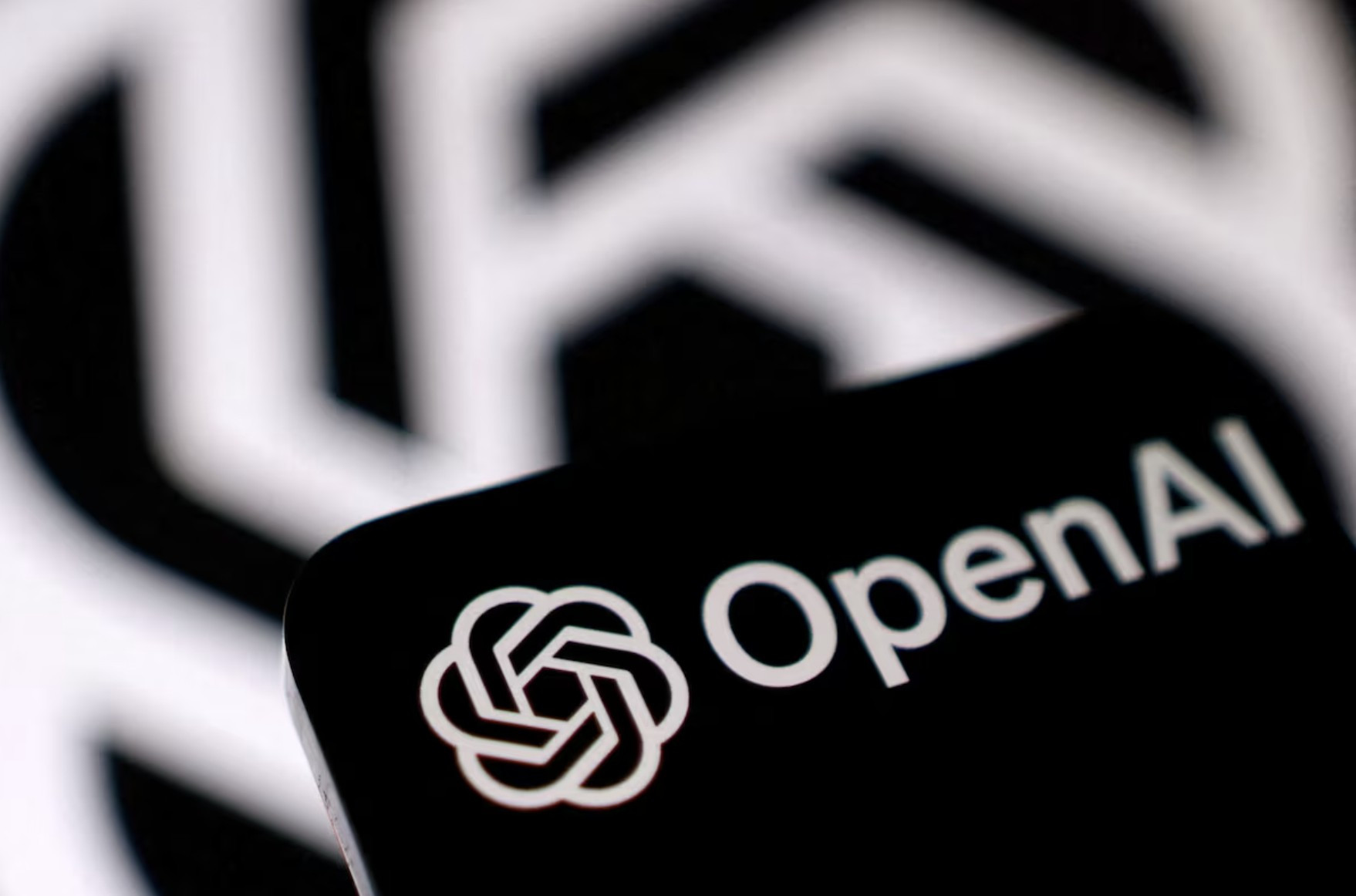 OpenAI công bố 6 trường hợp AI có hành vi đáng sợ, cảnh báo chưa kiểm soát được rủi ro