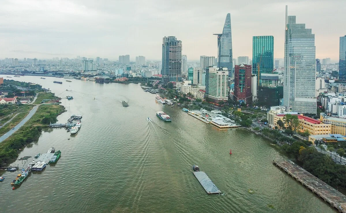 Sông Sài Gòn là tuyến giao thông, vận chuyển hàng hoá và không gian hình thành các khu dân cư, thương cảng. Ảnh: Silverlandhotels.com