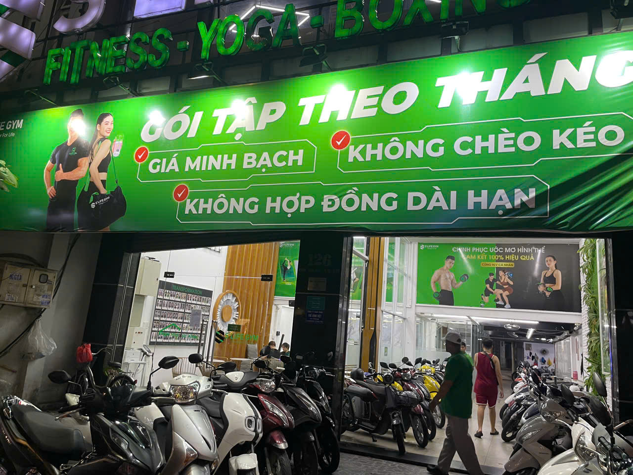 Loạt phòng gym đóng cửa vì...kinh doanh kiểu ‘cùng kéo nhau xuống đáy’? 