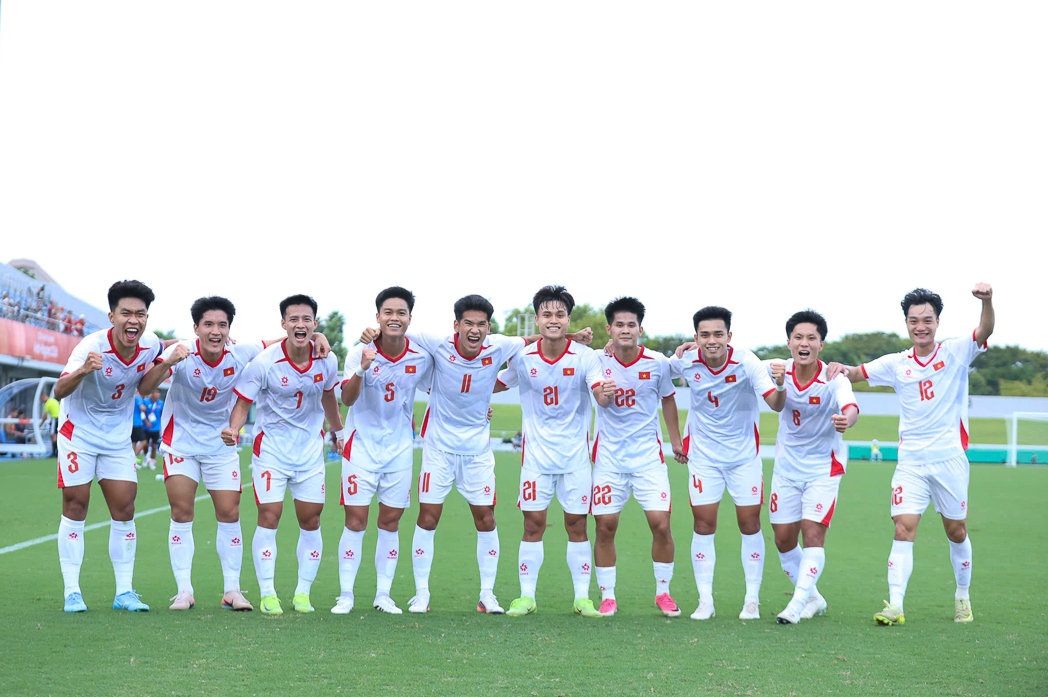Thắng Philippines 2-0, U23 Việt Nam chưa thể yên tâm trước lượt cuối bảng C 