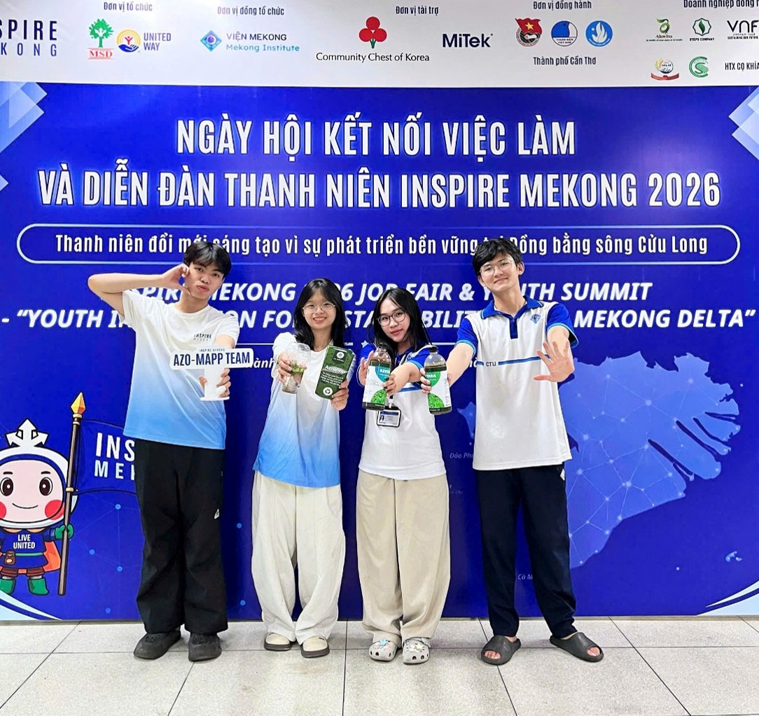 Ý tưởng táo bạo: Ứng dụng AI vào công thức ủ phân của nhóm sinh viên miền Tây 
