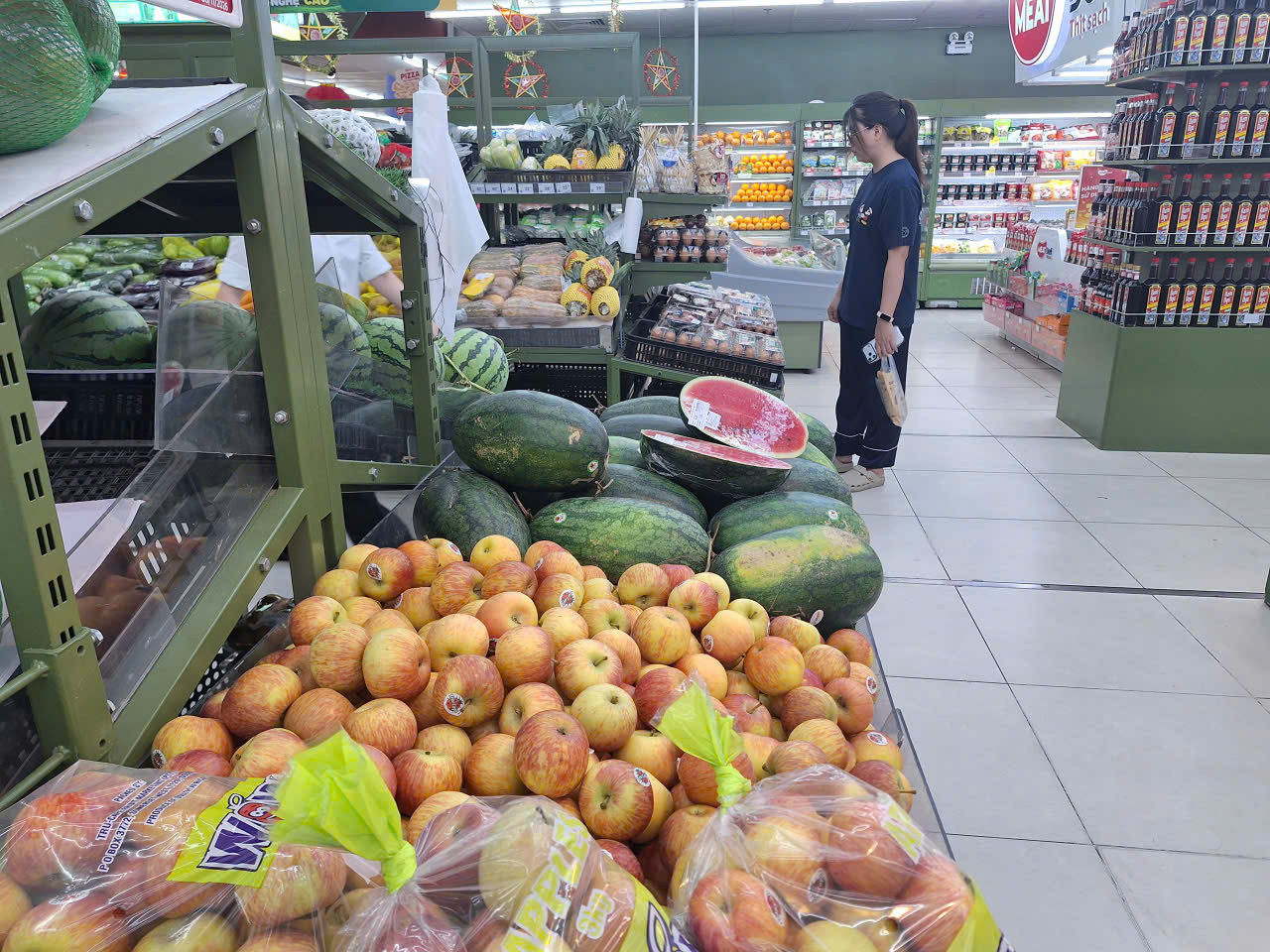 khach-mua-hang-hoa-sieu thi 1