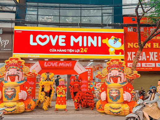 Kẻ thắng trong cuộc đua này sẽ là kẻ hiểu rằng bán hàng cho GenZ không phải là đặt sản phẩm trước mắt họ, mà là trở thành thứ họ muốn được nhìn thấy đang sử dụng