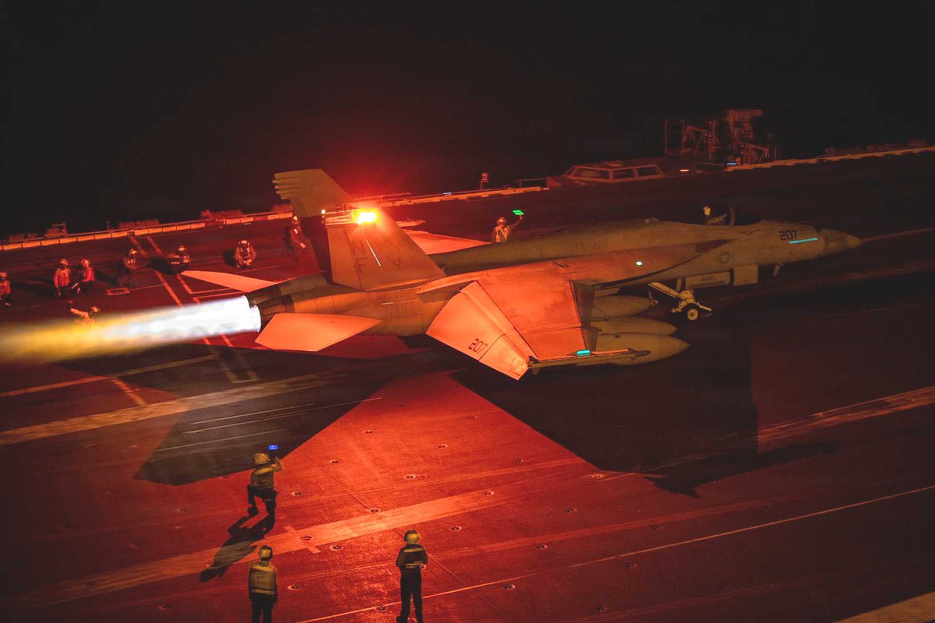 www.armyrecognition.com-images-stories-news-2026-september-_u.s.-tightens-military-pressure-on-iran-as-naval-blockade-redirects-122-commercial-vessels-1920-001.jpg