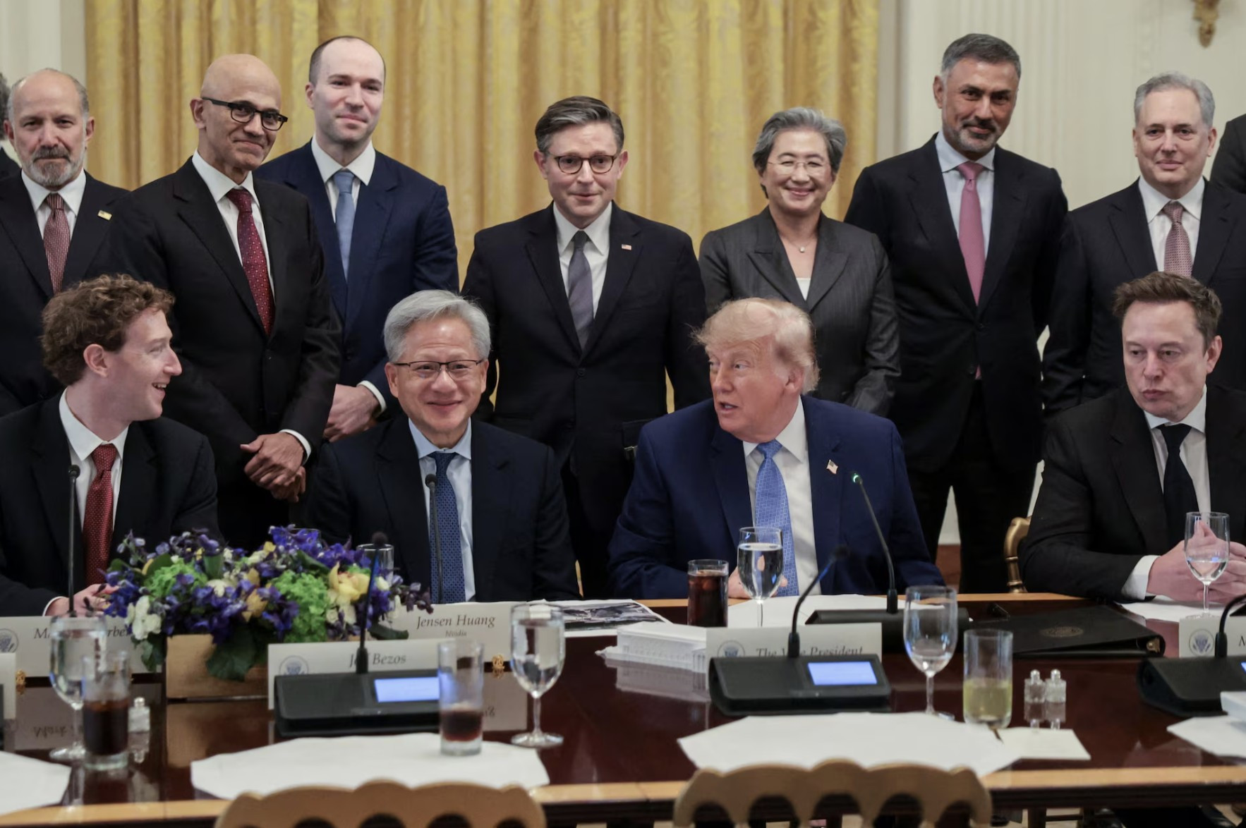 Bữa trưa dành cho các lãnh đạo ngành công nghệ do Tổng thống Trump chủ trì tại Phòng Đông của Nhà Trắng ngày 29/9. Ảnh: Reuters