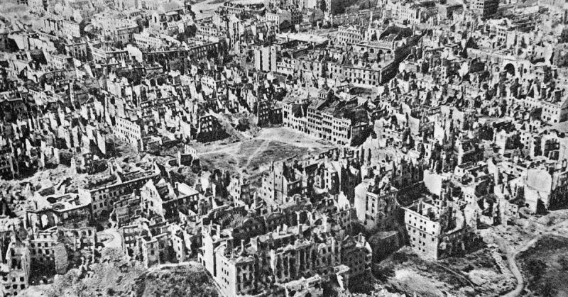 warsaw-old-town.jpg