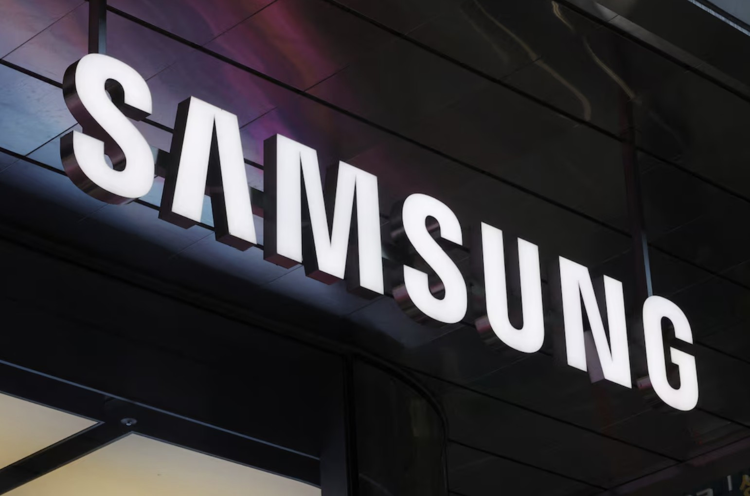 Lợi nhuận quý III của Samsung có thể tăng gần 9 lần, dù giá chip nhớ tăng chậm lại