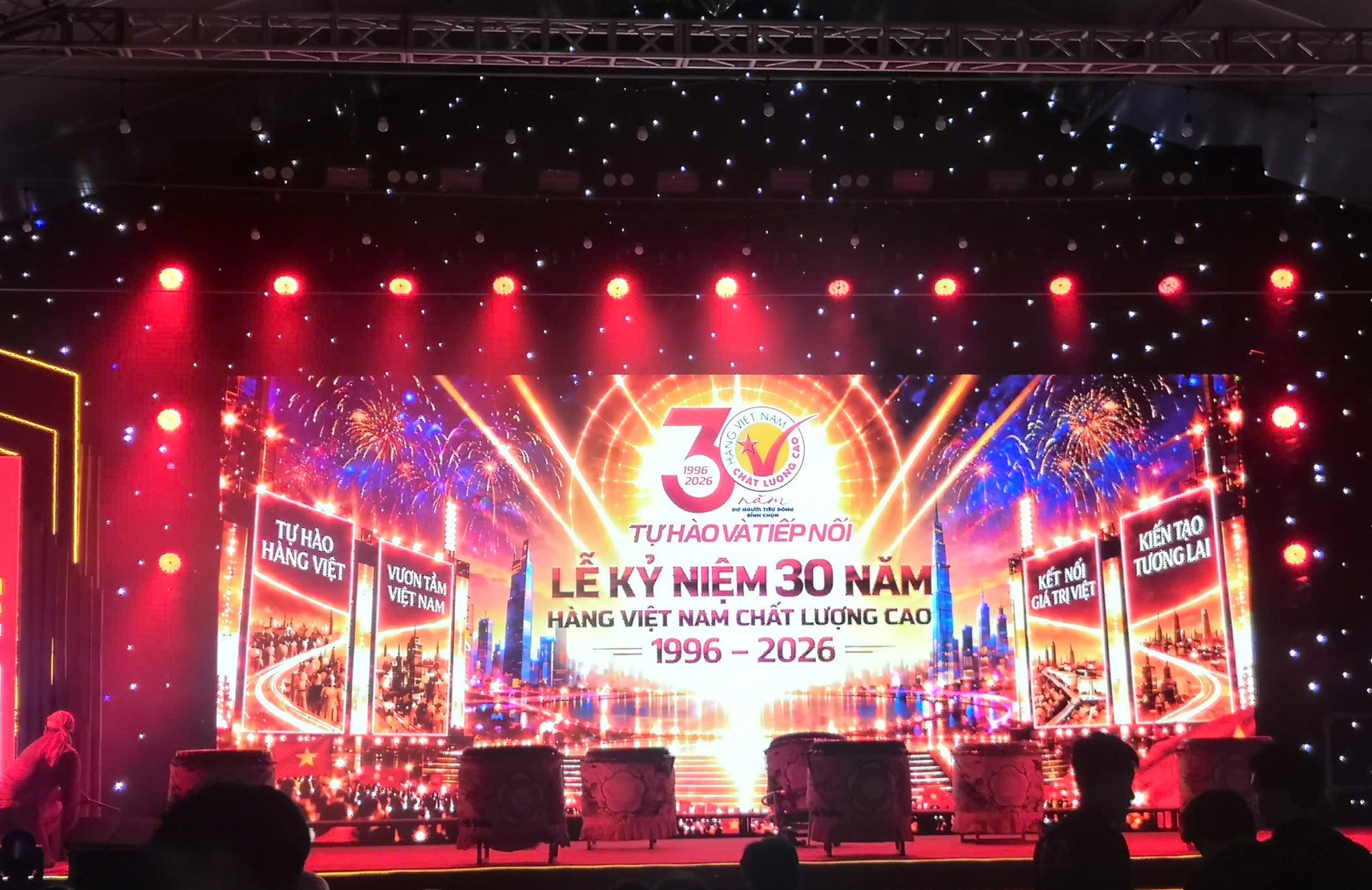hàng việt nam