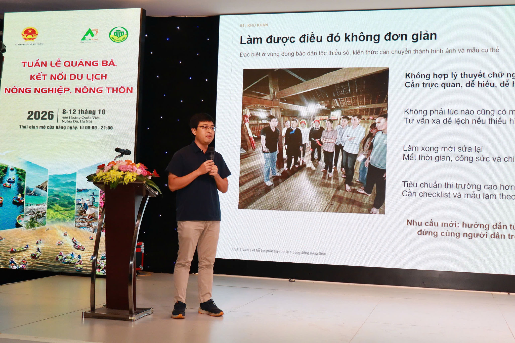 Ông Phan Duy Quang chia sẻ ứng dụng AI trong phát triển du lịch cộng đồng nông thôn.