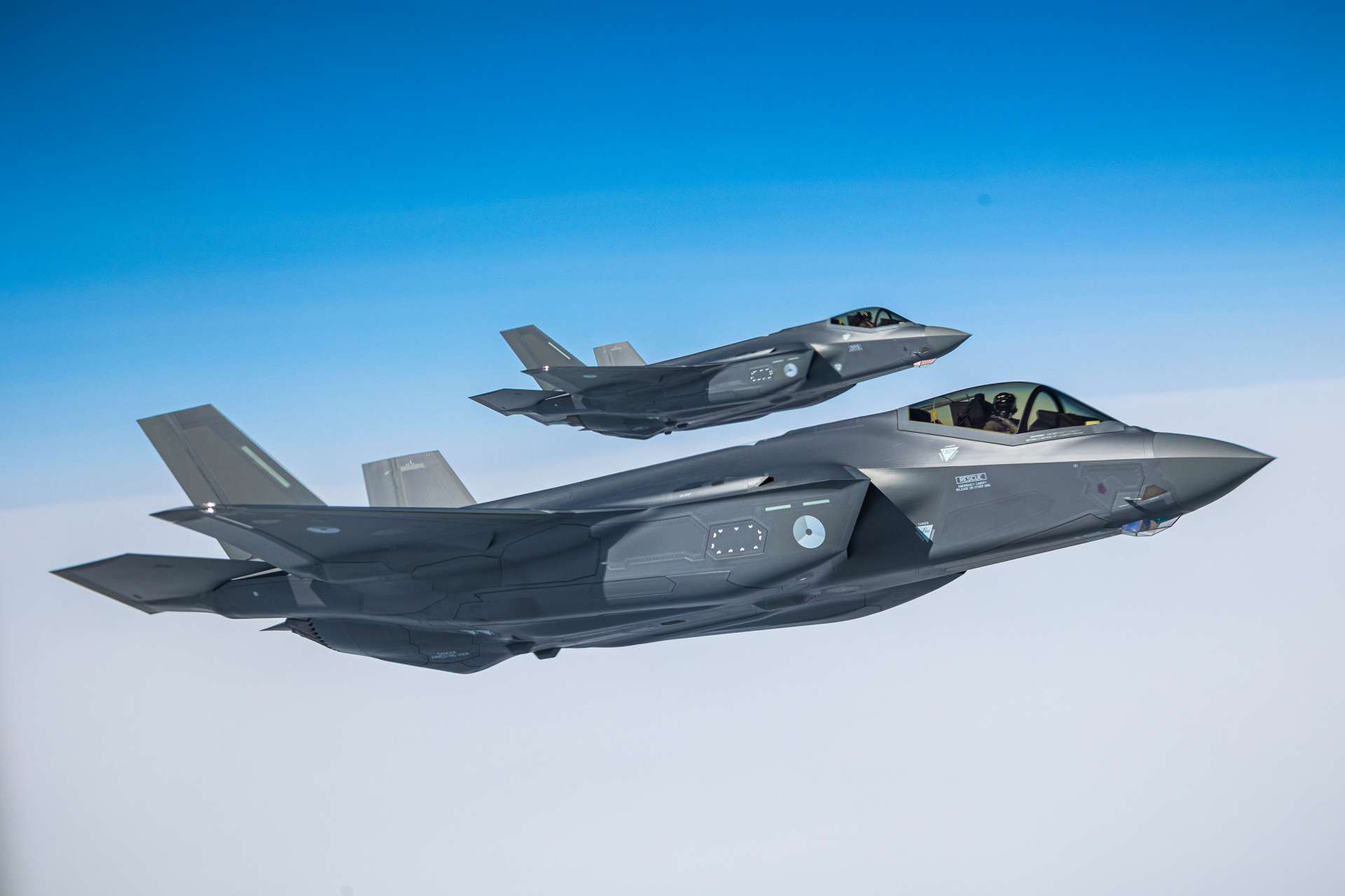 www.armyrecognition.com-images-stories-news-2026-october-_dutch-nuclear-capable-f-35s-take-central-role-in-natos-steadfast-noon-exercise.jpg
