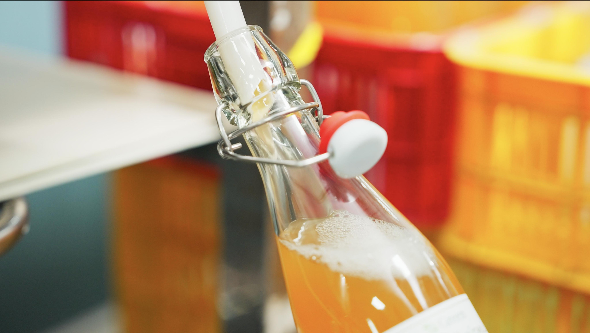Vị chua của Kombucha khó tiếp cận thị trường vốn đã quen với các đồ uống công nghiệp.