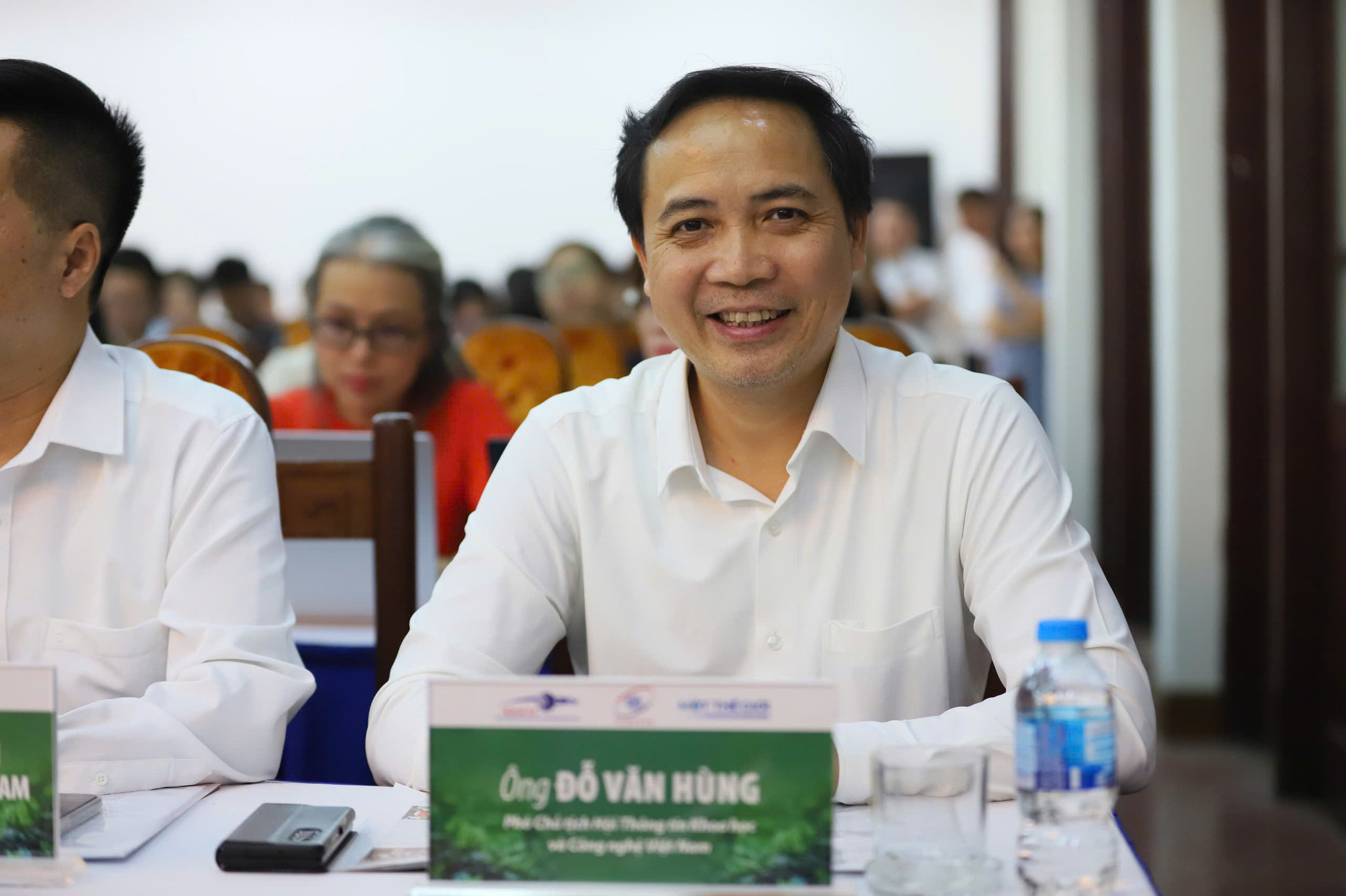 ts-do-van-hung.jpg