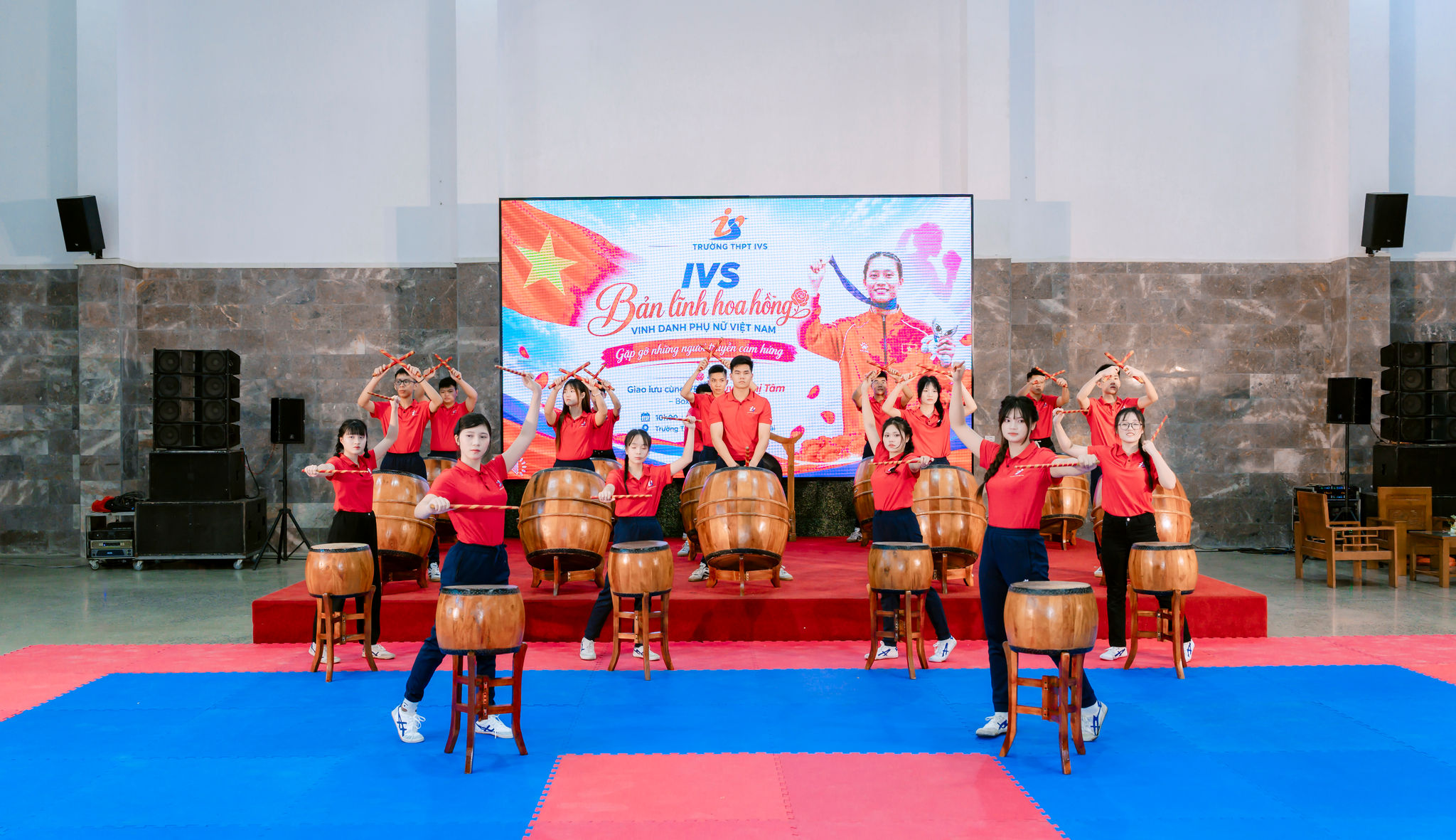 ivs01288.jpg