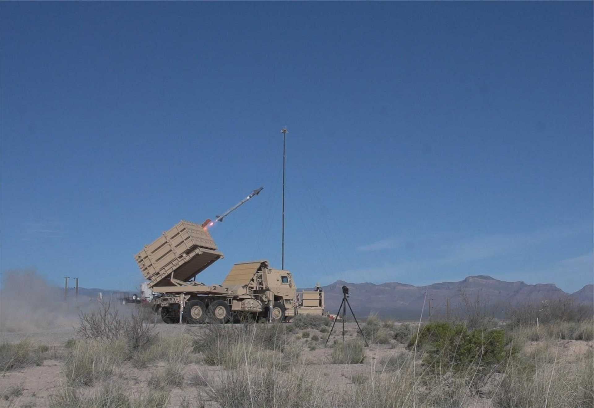 www.armyrecognition.com-images-stories-news-2026-october-_u.s.-army-advances-new-affordable-interceptors-to-defeat-drones-and-cruise-missiles-1920-001.jpg