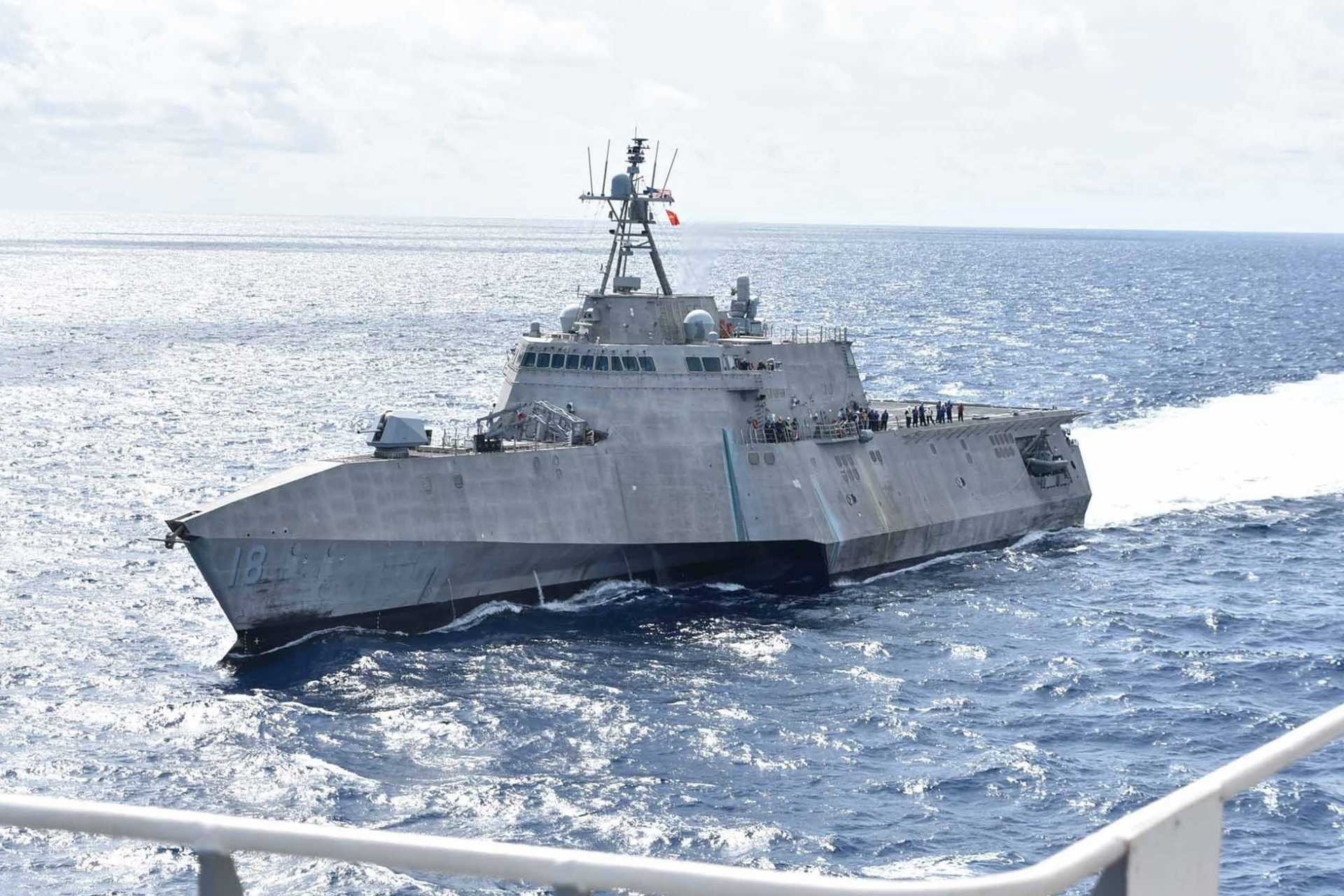www.armyrecognition.com-images-stories-news-2026-october-_china-deploys-warships-to-track-us-navy-ship-as-maritime-confrontations-intensify-in-the-south-china-sea-925-001.jpg