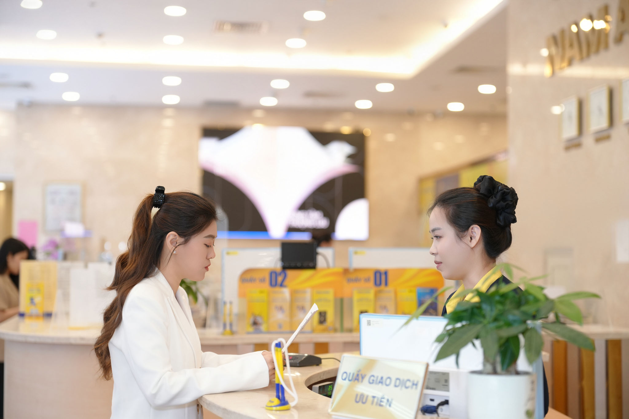 Hạ nhiệt áp lực lãi suất, tạo đà bứt phá tăng trưởng hai con số - Kỳ cuối: Phối hợp chính sách, tái cấu trúc dòng tiền để giảm áp lực vốn 
