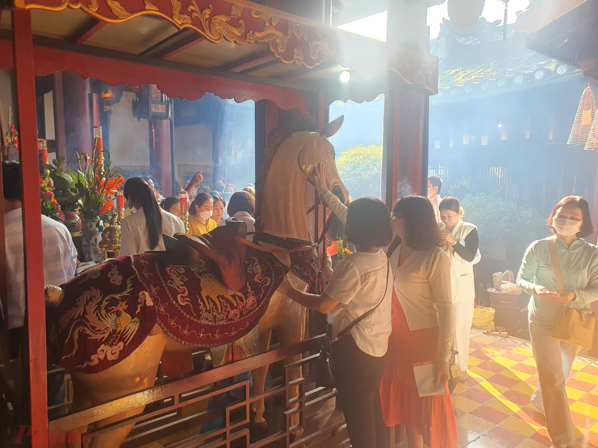 dong-duc-nguoi-dan-xin-xam-_171675672300.jpg