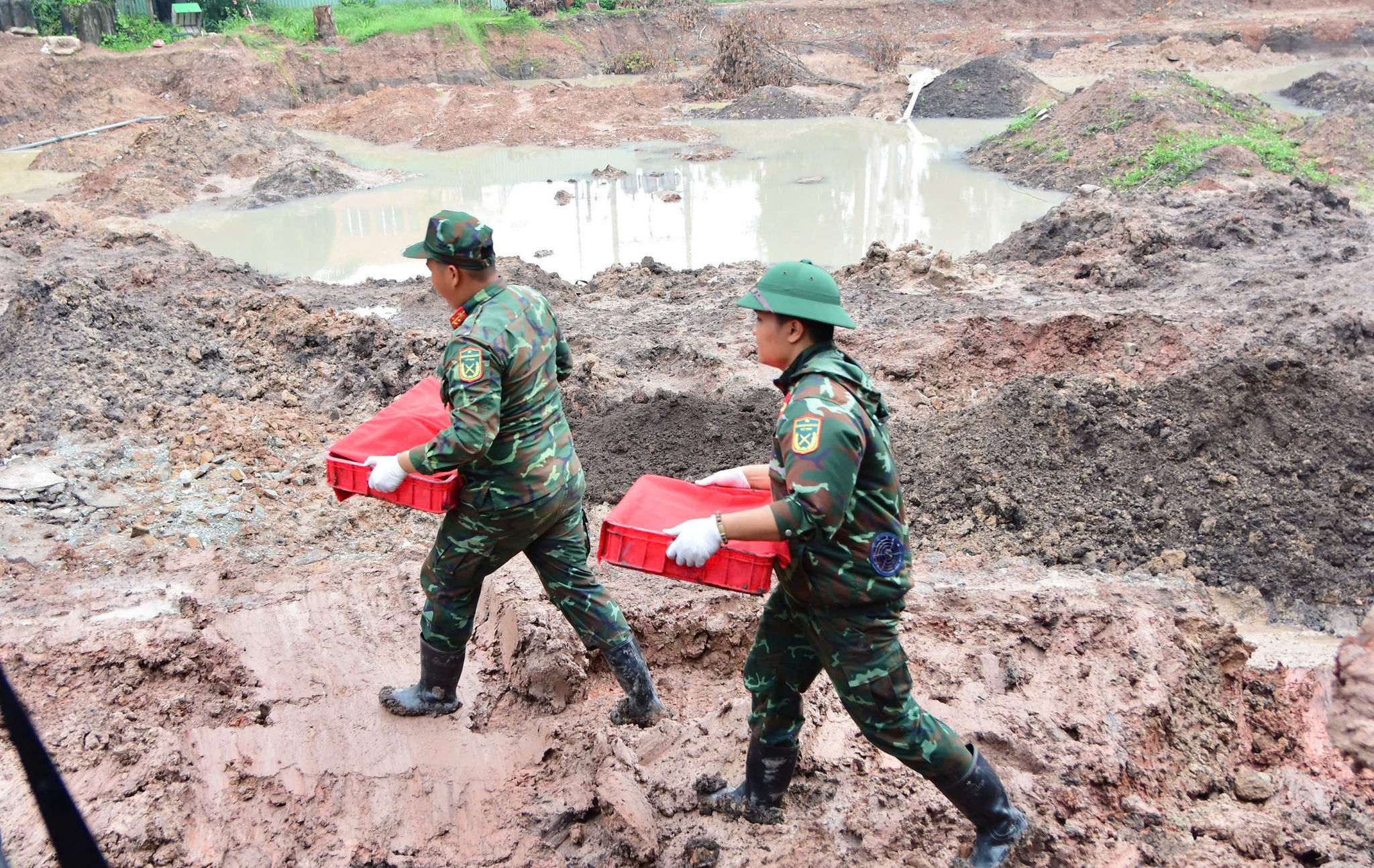 Quy tập thêm 12 hài cốt liệt sĩ tại Công viên Lê Thị Riêng 