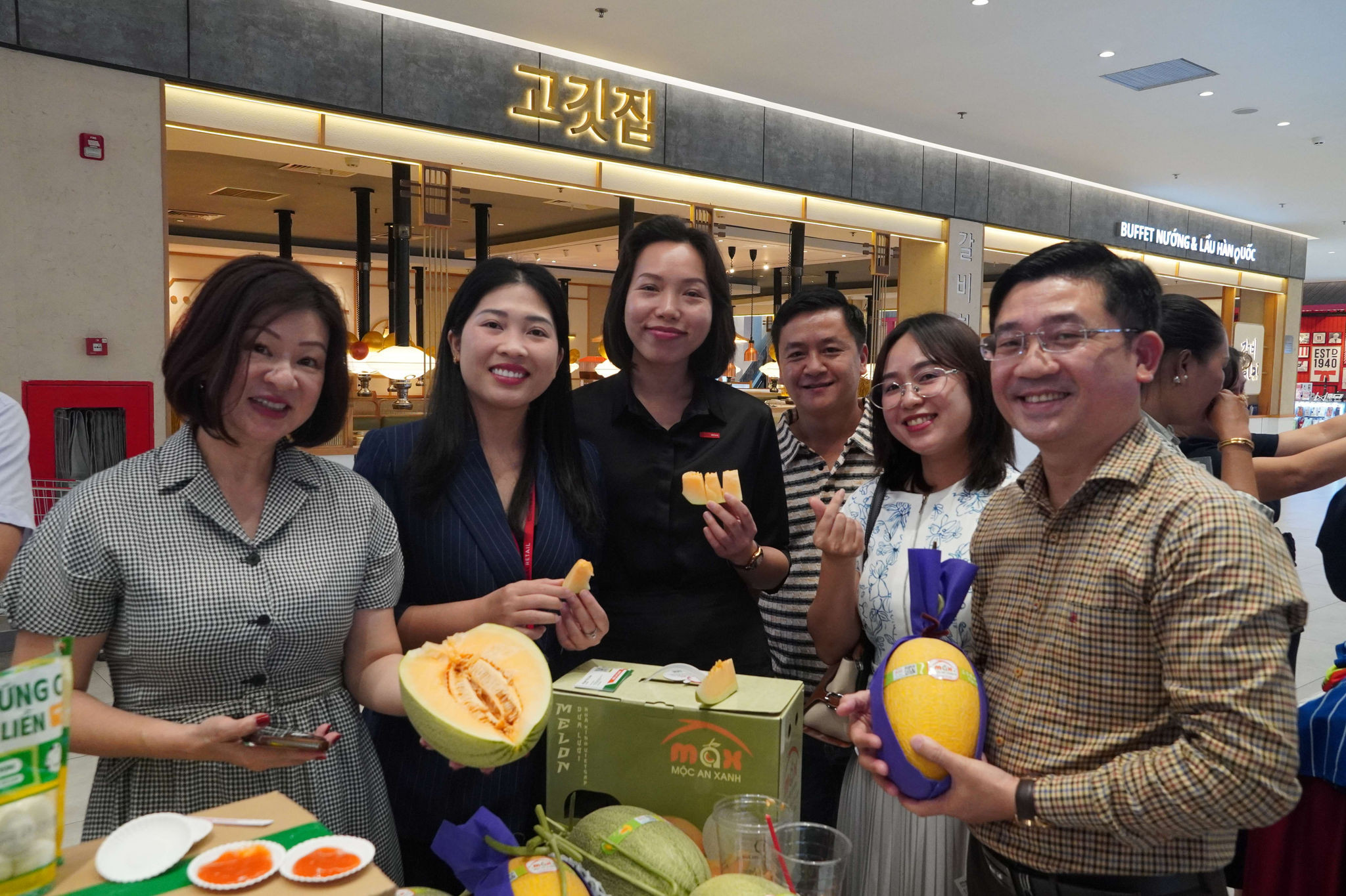 Các sản phẩm nông sản của Đồng Nai được doanh nghiệp đưa tới kết nối với siêu thị. Ảnh: Ngọc Thùy