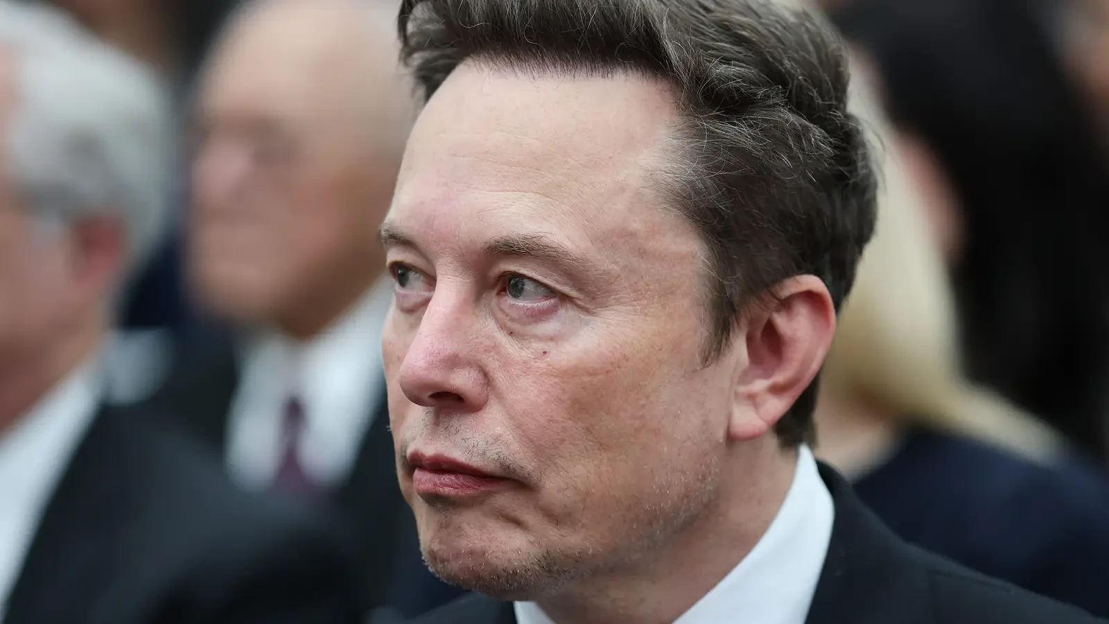 Elon Musk Hơn 200 neocloud có thể sụp đổ, SpaceX huy động 40 tỉ USD để mua GPU