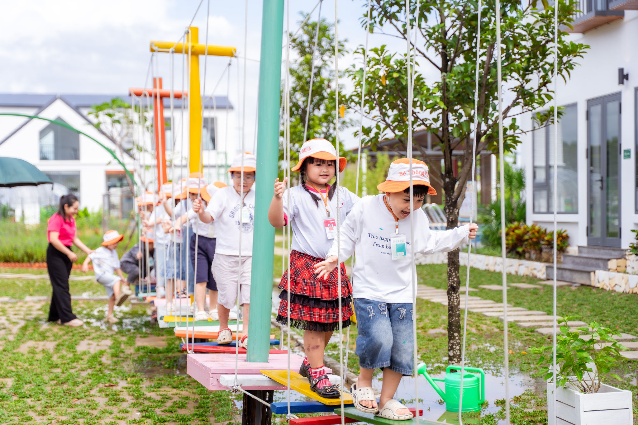 Đưa trẻ em rời xa điện thoại, về với những trải nghiệm cuộc sống, hướng tới giáo dục xanh.