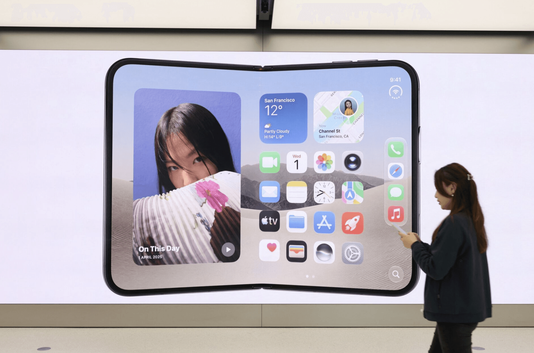 Apple thừa nhận iPhone Duo bị lỗi màn hình, hứa sẽ đổi máy mới cho khách hàng 