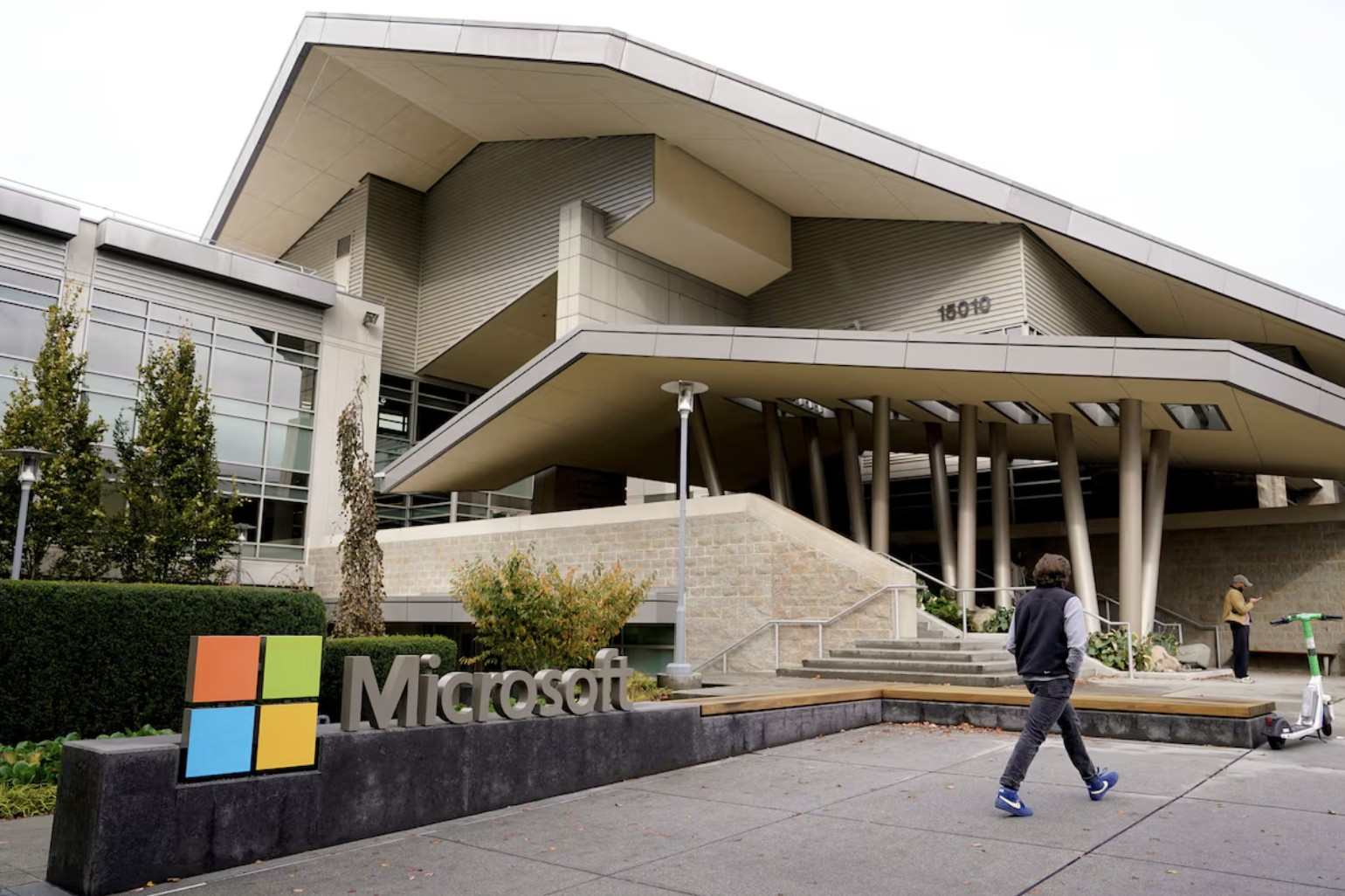 Microsoft đề nghị 60.000 nhân viên nhận hỗ trợ nghỉ việc tự nguyện
