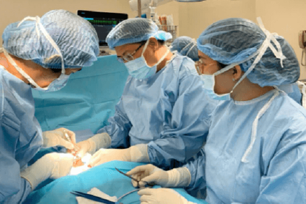 Ghép tạng trẻ em tại Việt Nam: Bi kịch khan hiếm và khoảng trống pháp lí 