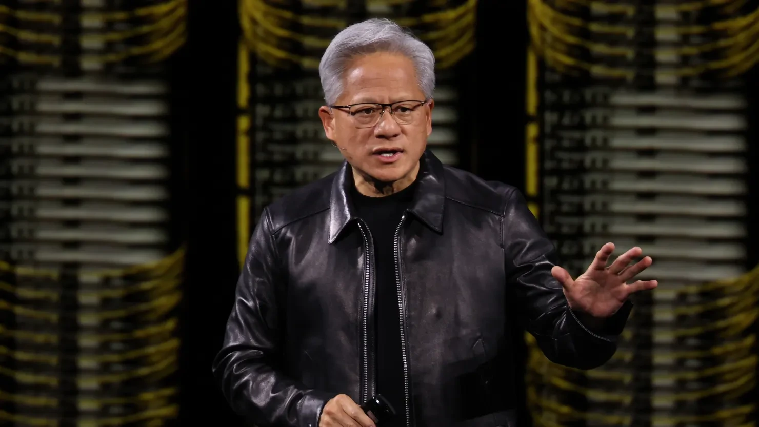 Nvidia phản bác thông tin 'Jensen Huang bị tình báo Trung Quốc tiếp cận'