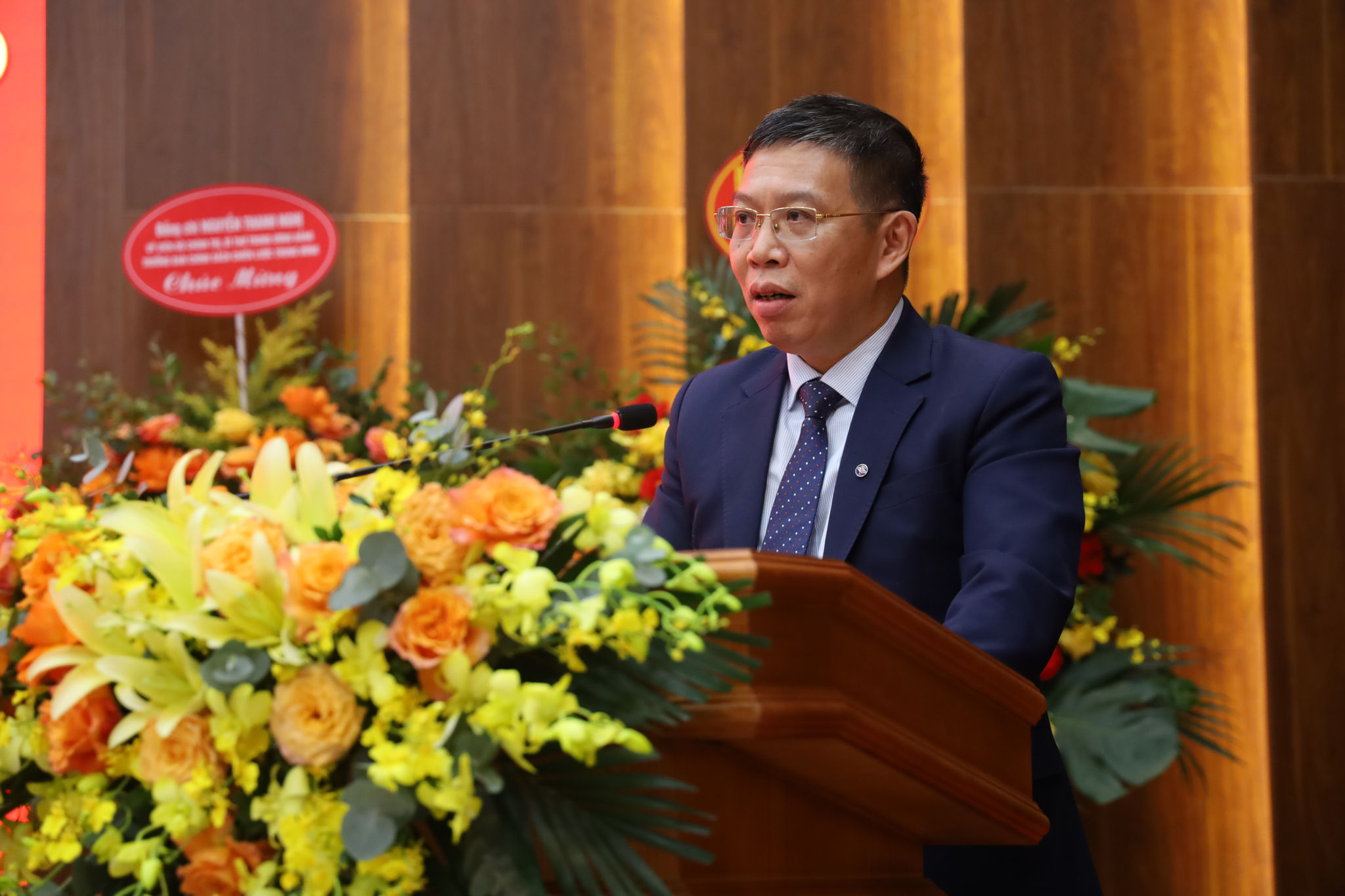phó chủ tịch VAST Đặng Trần Lâm