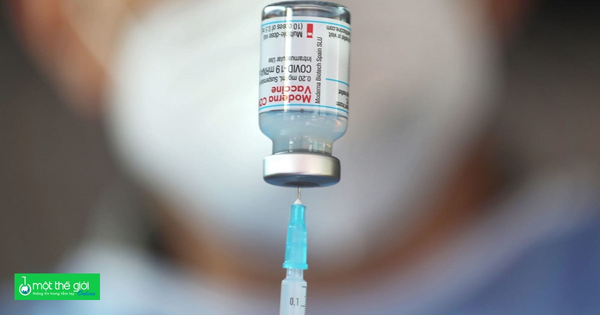 Chọn vắc xin Moderna làm mũi thứ 3 Chuyên gia khuyên tiêm nửa hay đầy