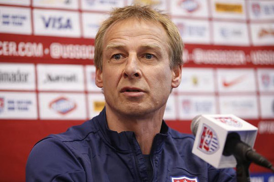 Klinsmann mắng con trai vì giễu cợt Donovan trên Twitter