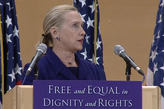 Hillary Clinton từng bị Tổng thống Uganda chế giễu vì bảo vệ người đồng tính