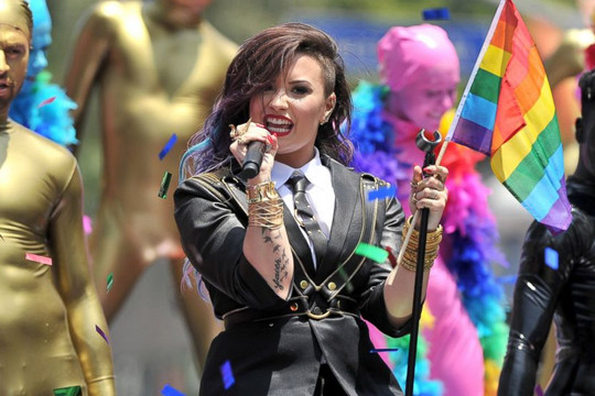 Demi Lovato: “Ông của tôi là một người đồng tính“