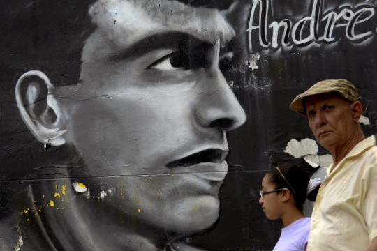 Người Colombia tưởng nhớ Escobar