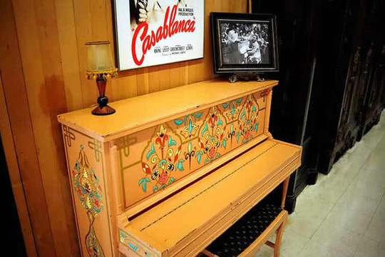 Bán đấu giá chiếc đàn piano trong film Casablanca 