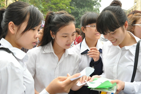 Thêm một thủ khoa ĐH là học sinh THPT dân lập Nguyễn Khuyến