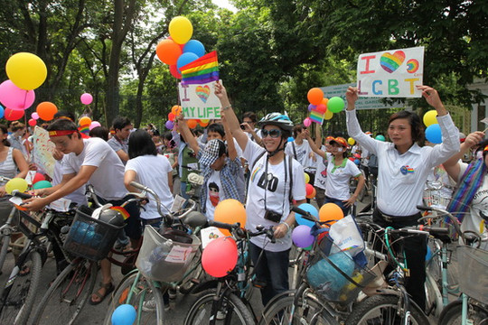 Hào hứng với clip quảng bá Ngày hội của người đồng tính tại Hà Nội