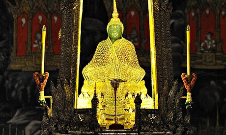 Bắt trọng tài tuyên thệ trước tượng Phật Ngọc!