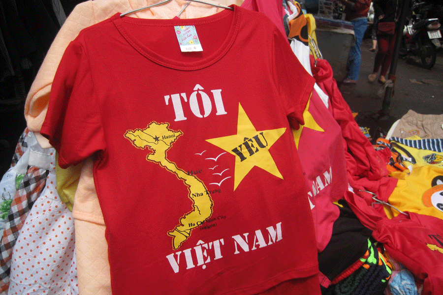 Phát hiện nhiều áo thun in bản đồ Việt Nam thiếu 2 quần đảo