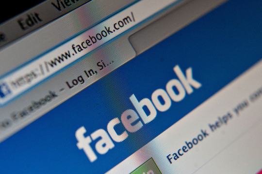 Facebook xin lỗi người LGBT về quy định sử dụng tên thật