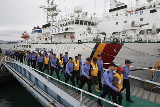 Hàn Quốc mất 1 tỉ USD/năm vì tàu Trung Quốc đánh cá