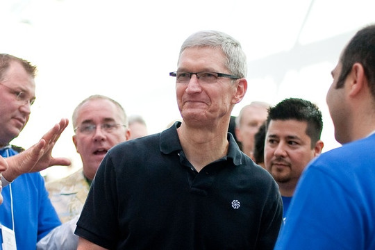 Nhân viên Apple nghĩ gì khi Tim Cook công khai đồng tính?
