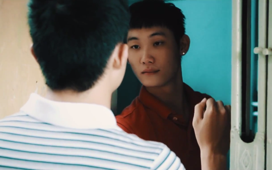 Chuyện tình đồng tính trong MV mới của Khánh Thi