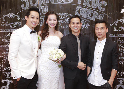 Cặp đôi Adrian Anh Tuấn dự tiệc cưới của Trúc Diễm