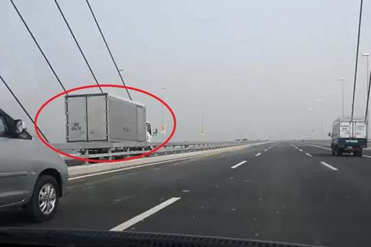 Trần tình của tài xế xe tải chạy ngược chiều trên cầu Nhật Tân