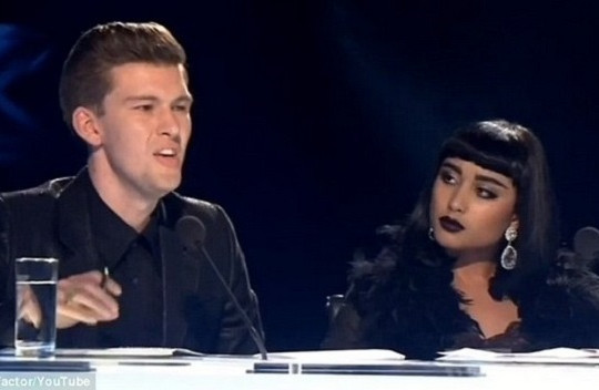 Hai giám khảo X-Factor hạ nhục thí sinh bị tố đạo đức giả